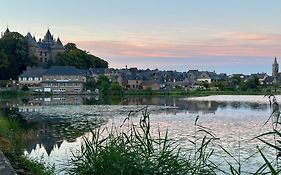 LE COTTAGE Gîte de charme au pied du Château